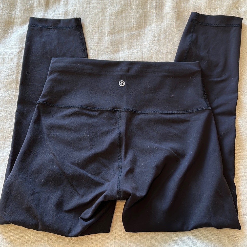Lululemon wonder train leggings 23”